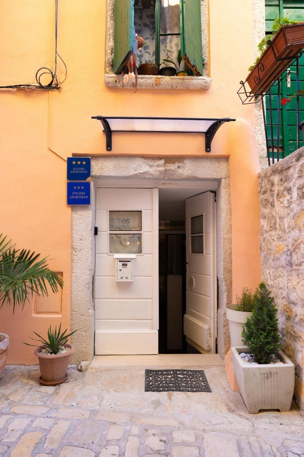 Studio De Mare Rovinj Bagian luar foto